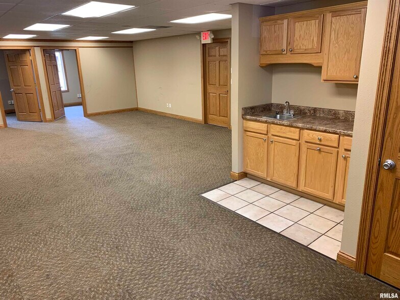 More Photos Of 3526 N California Ave, Peoria Office For Sale