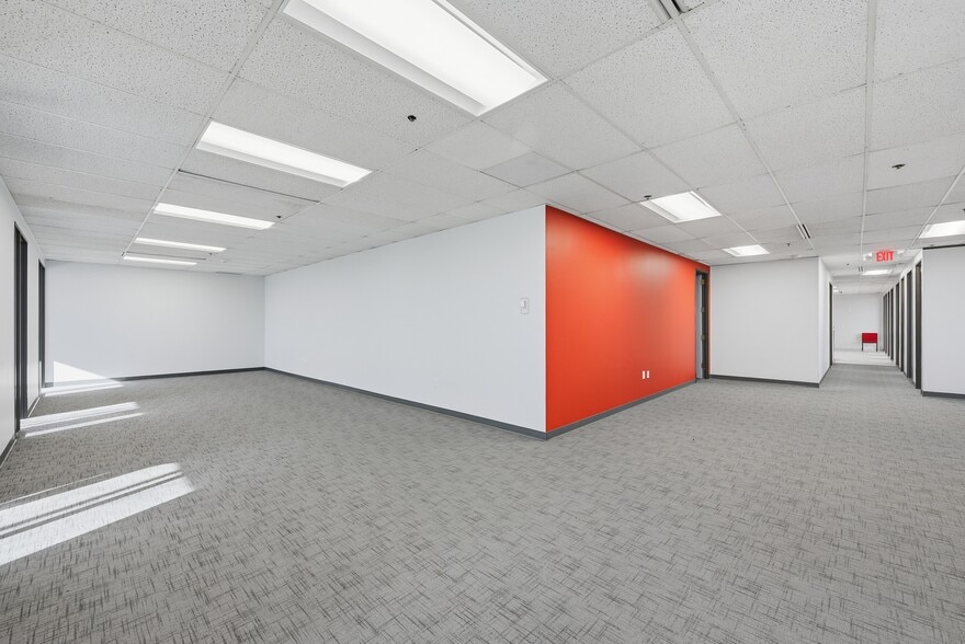 More Photos Of 8790 Governors Hill Dr, Cincinnati Office For Sale