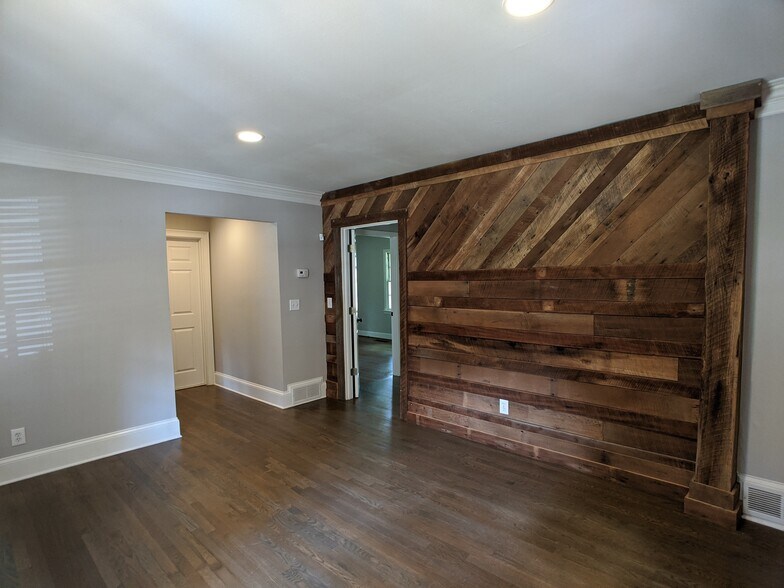 More Photos Of 75 Roswell St, Alpharetta Office For Lease