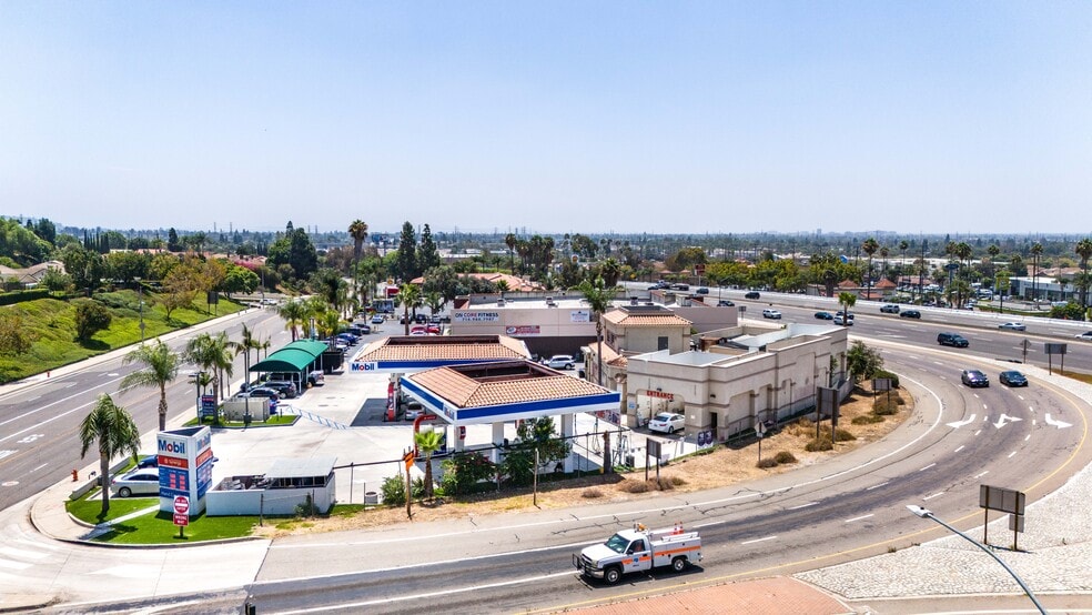 More Photos Of 2700 N Santiago Blvd, Orange Service Station For Sale