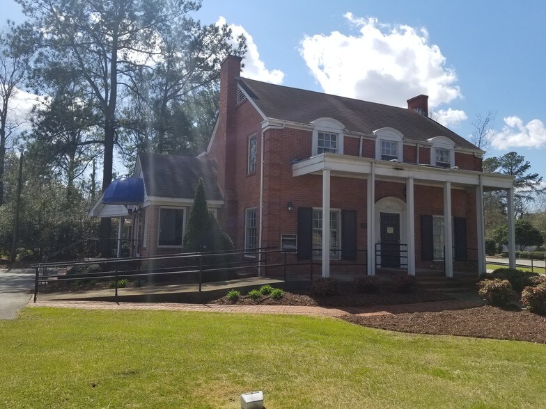 More Photos Of 1112 E Ash St, Goldsboro Office For Sale