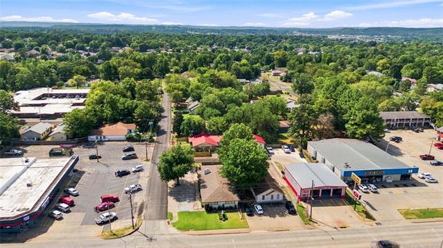 More Photos Of 223 N East Ave, Tahlequah Office For Sale