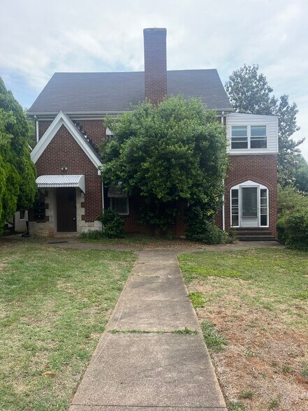 Primary Photo Of 1836 Wakefield Rd SW, Roanoke Apartments For Sale