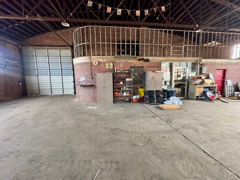 More Photos Of 311 N Longstreet St, Kingstree Auto Repair For Sale