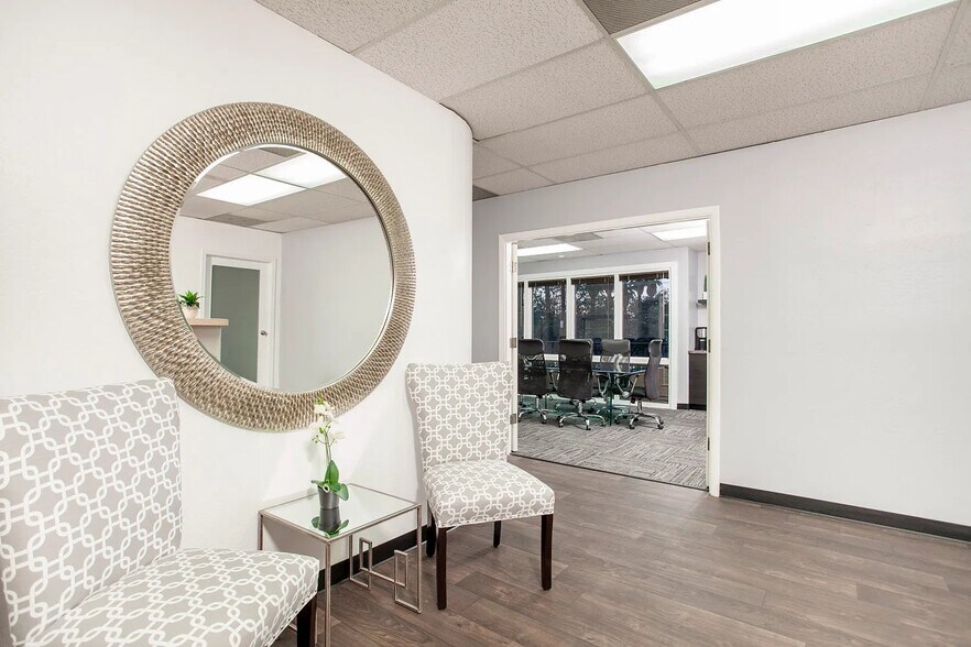 More Photos Of 4645-4667 N 12th St, Phoenix Office For Lease