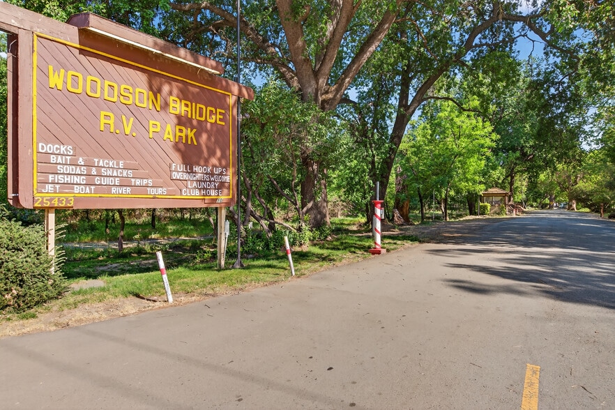 Primary Photo Of 25433 South Ave, Corning Manufactured Housing Mobile Home Park For Sale