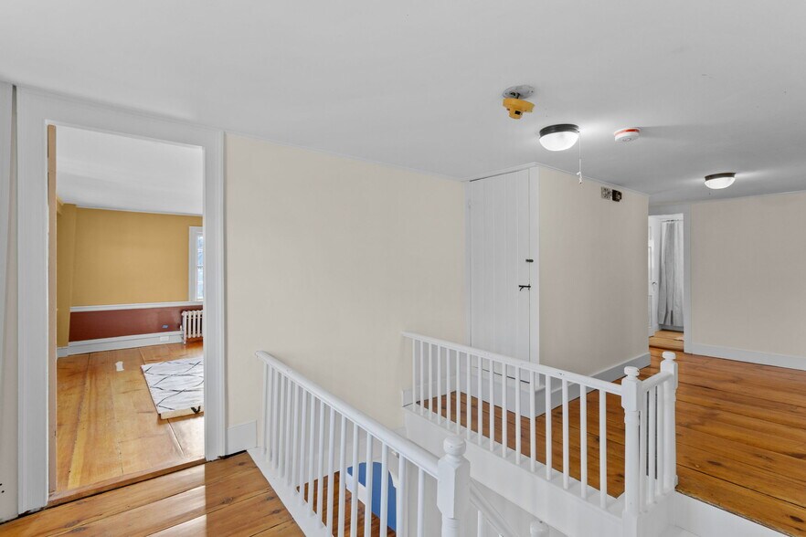 More Photos Of 80 Lafayette Rd, Hampton Falls Freestanding For Sale