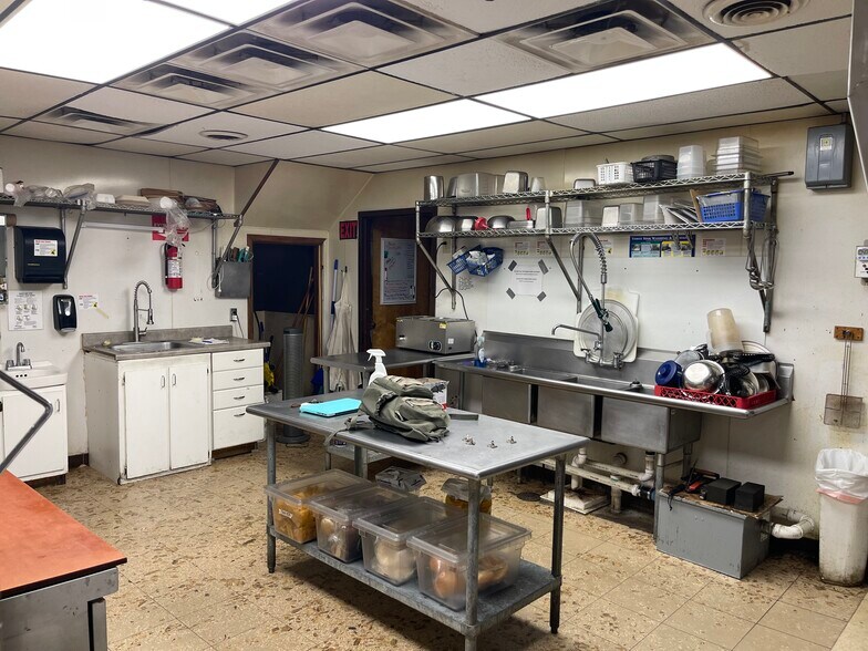 More Photos Of 4397 Main St, Brown City Bar For Sale