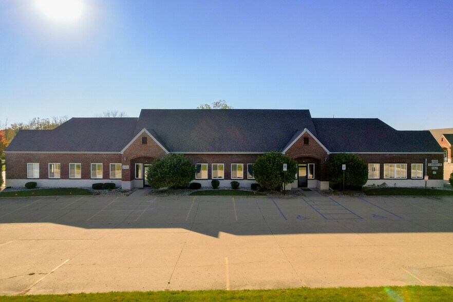 More Photos Of 2480 W Campus Dr, Mount Pleasant Medical For Lease