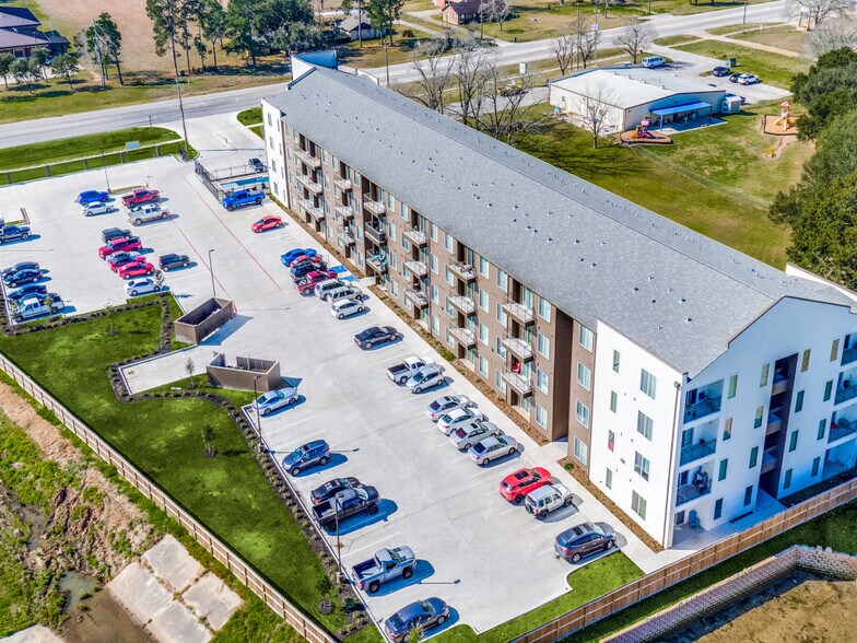 More Photos Of 1100 Us-90 Hwy W, Sealy Apartments For Sale