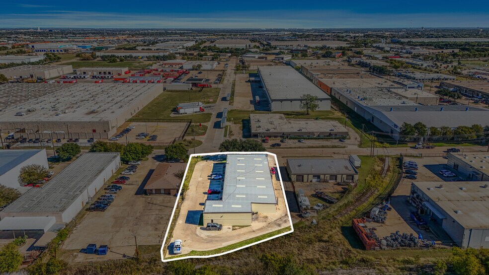More Photos Of 8160 Moberly Ln, Dallas Light Manufacturing For Lease