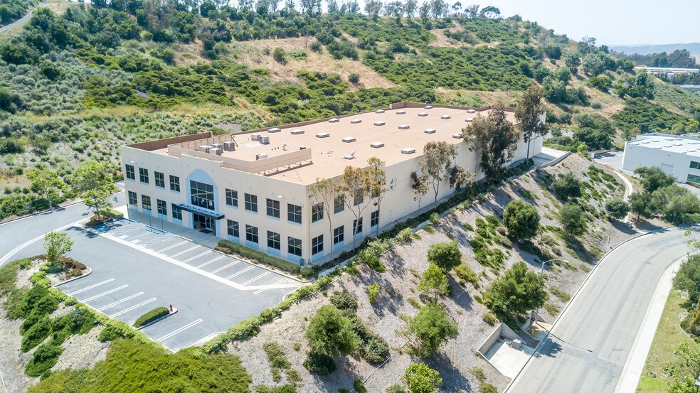 More Photos Of 212 Avenida Fabricante, San Clemente Warehouse For Lease