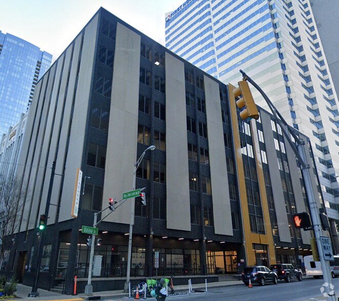 Primary Photo Of 501 Union St, Nashville Office For Lease