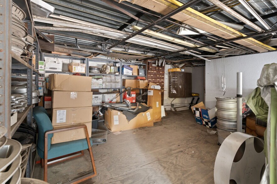 More Photos Of 6826 Ridge Rd, Port Richey Auto Repair For Sale