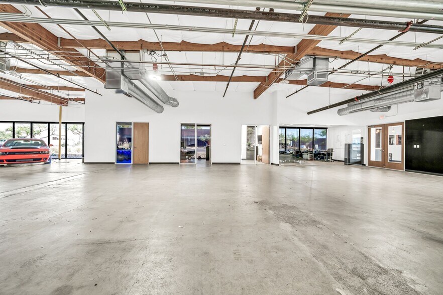 More Photos Of 14505 N Hayden Rd, Scottsdale Light Distribution For Lease