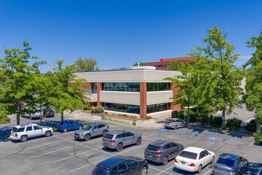 More Photos Of 5220 Neil Rd, Reno Medical For Lease