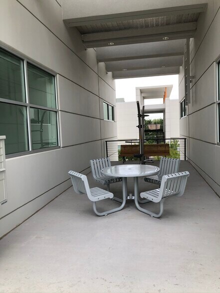 More Photos Of 7037 Twin Hills Ave, Dallas Unknown For Lease