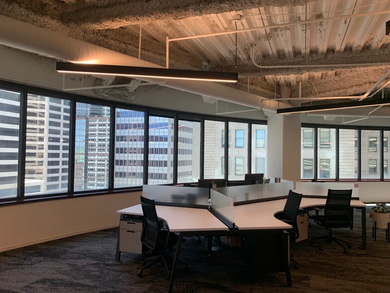 More Photos Of 100 S 5th St, Minneapolis Office For Lease