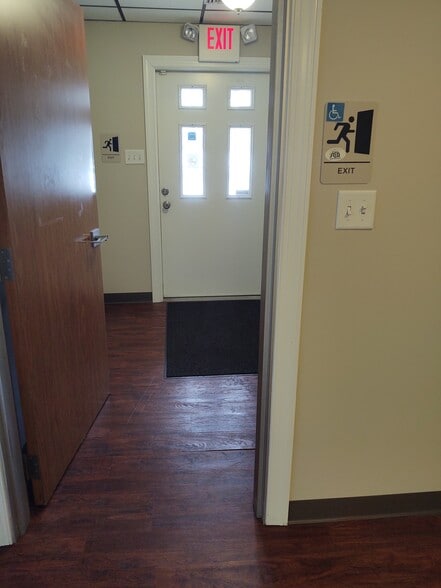 More Photos Of 195 Willow St, Reinholds Medical For Lease