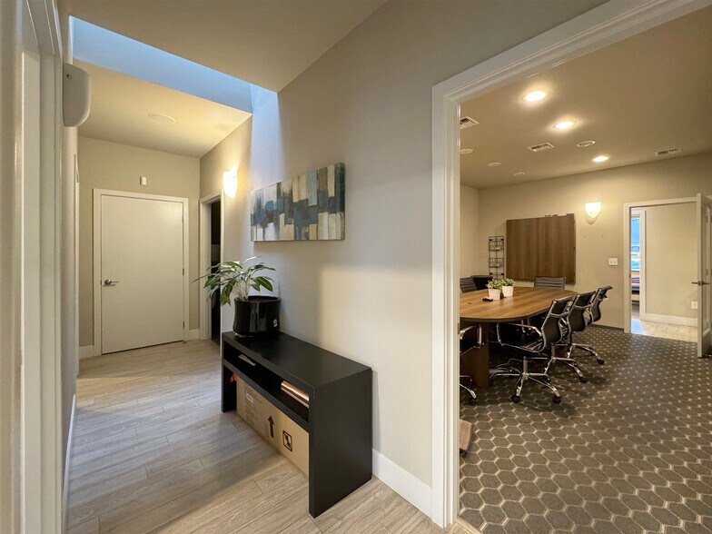 More Photos Of 542-544 N 5th Ave, Sequim Medical For Sale