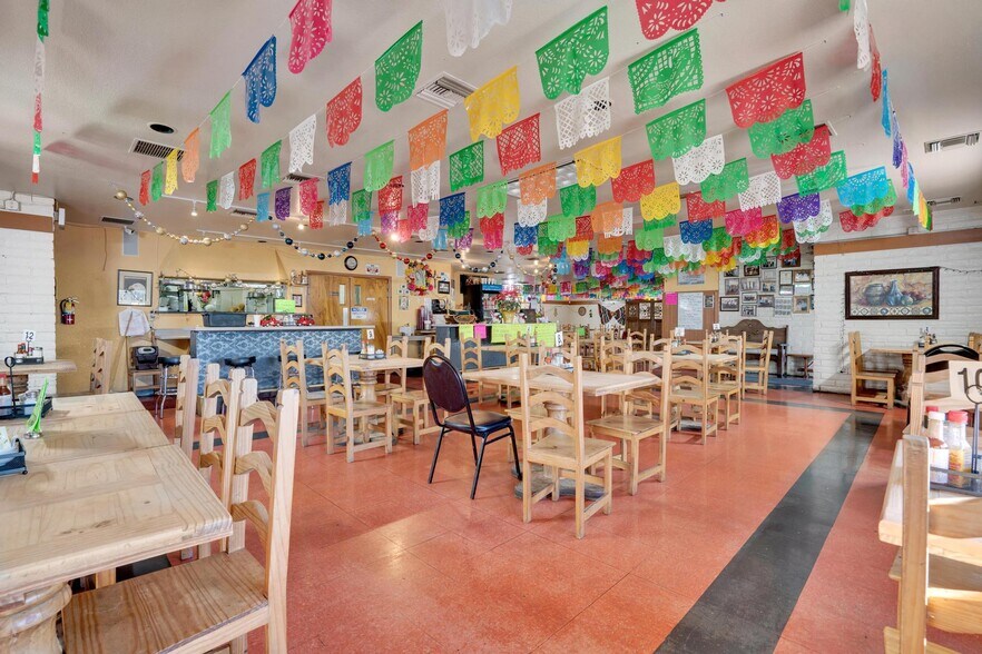 More Photos Of 4525 S Park Ave, Tucson Restaurant For Sale