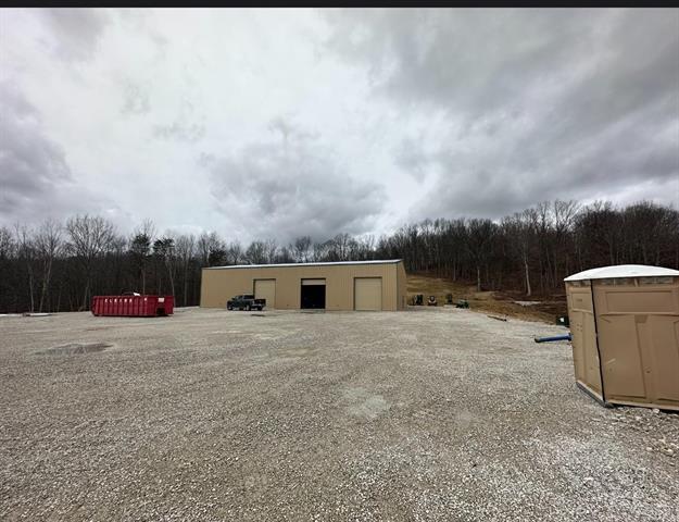 More Photos Of Bobcat, Greenup Warehouse For Sale