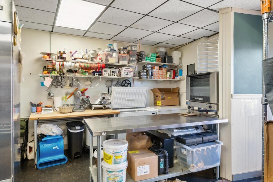 More Photos Of 110 S Lake St, Boyne City Restaurant For Sale