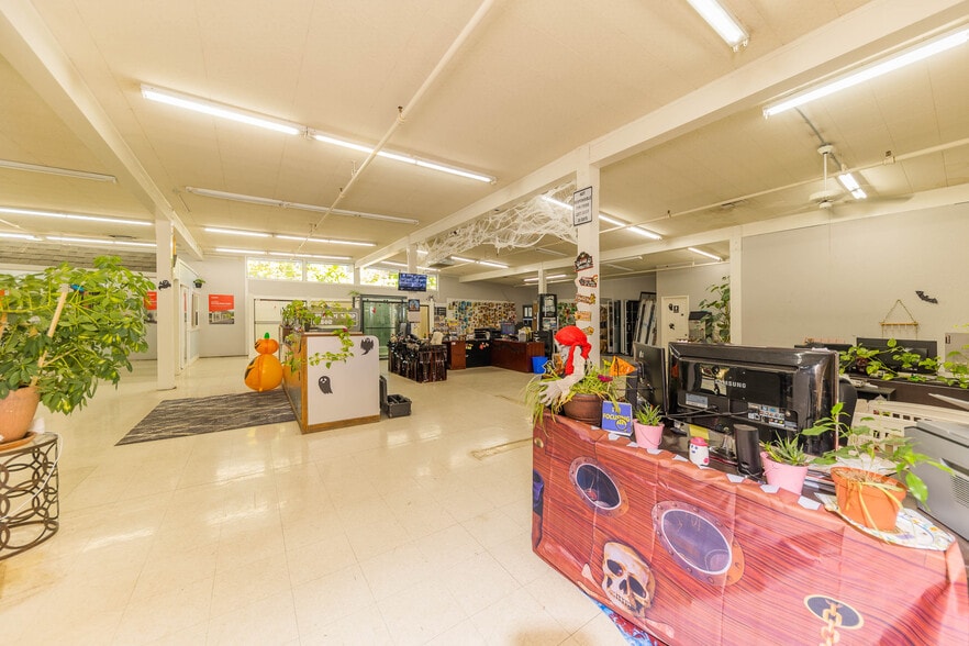 More Photos Of 515 Sycamore St, Red Bluff Industrial For Sale