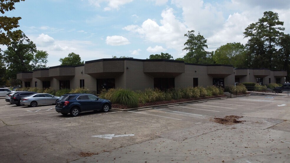 More Photos Of 1110 Kingwood Dr, Kingwood Office For Sale