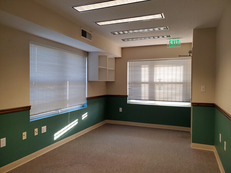More Photos Of 1347 Jefferson St, Macon-Bibb Office For Lease