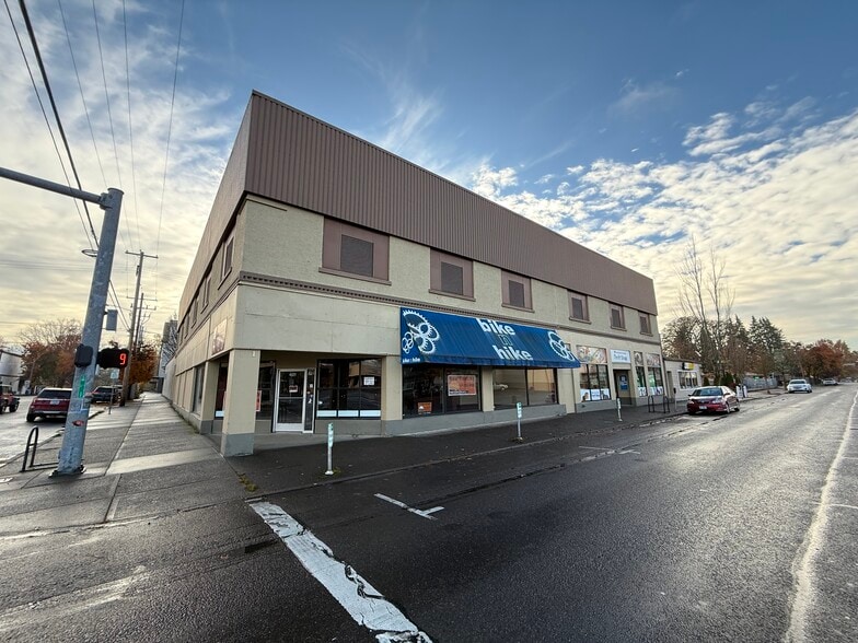 More Photos Of 411 SW 3rd St, Corvallis Storefront For Lease
