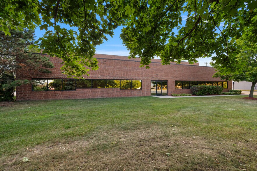 More Photos Of 44567 Morley Dr, Clinton Township Warehouse For Sale