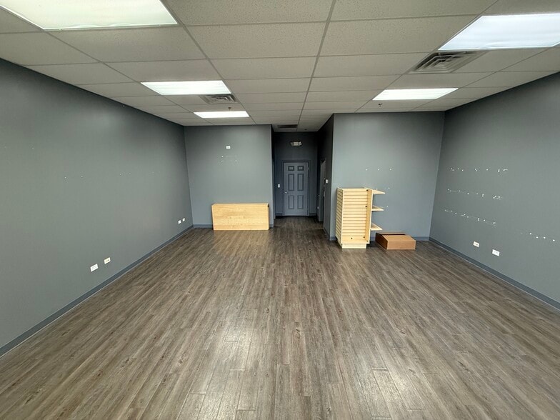 More Photos Of 83 Templeton Dr, Oswego Office For Lease