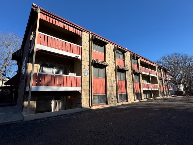 More Photos Of 1256 SW Fillmore St, Topeka Apartments For Sale