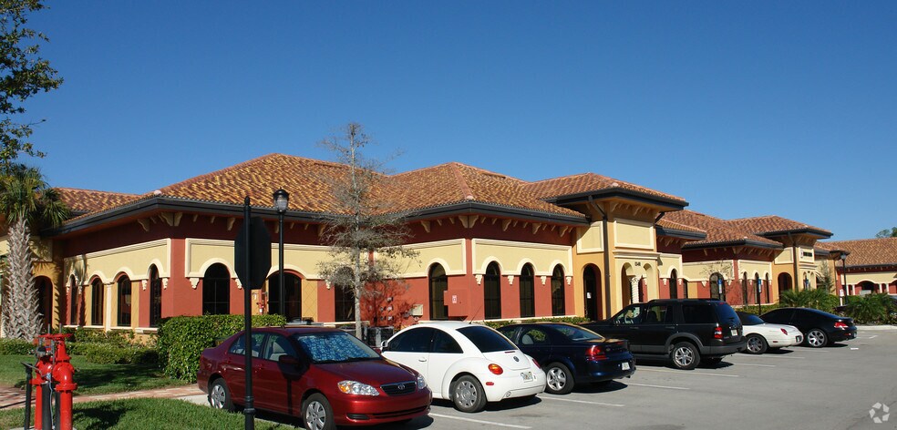 More Photos Of 13411 Parker Commons Blvd, Fort Myers Medical For Lease