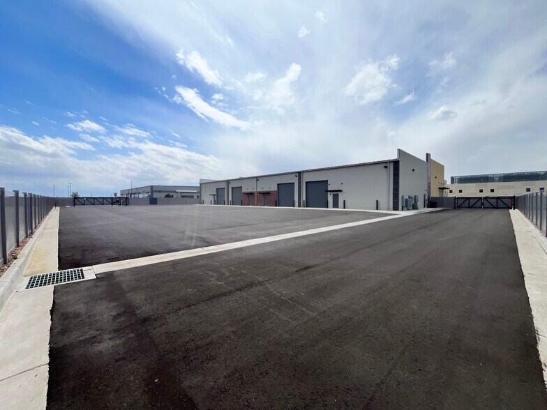 More Photos Of 4881 Eagle Blvd, Longmont Warehouse For Lease