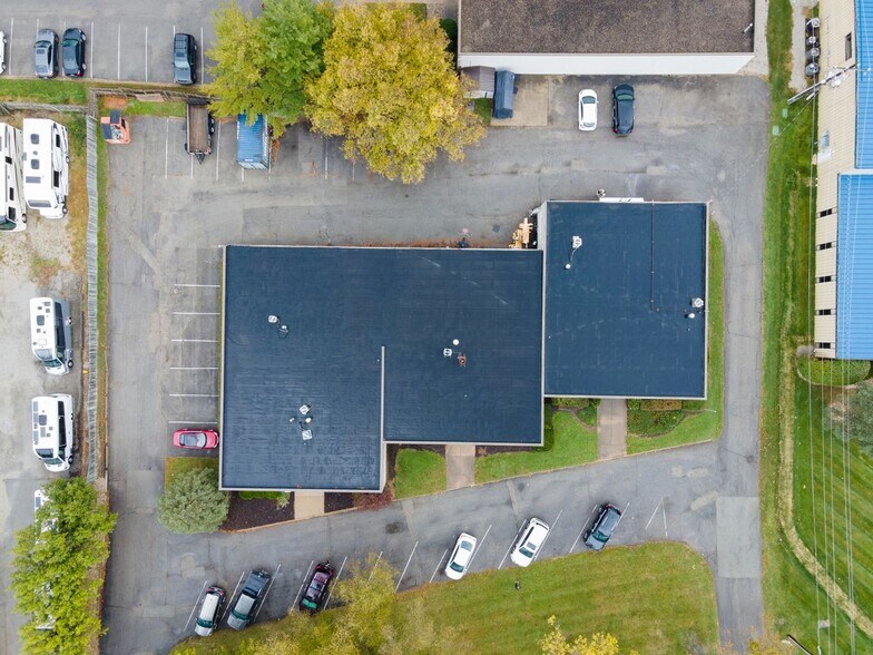 More Photos Of 439 Gradle Dr, Carmel Flex For Lease