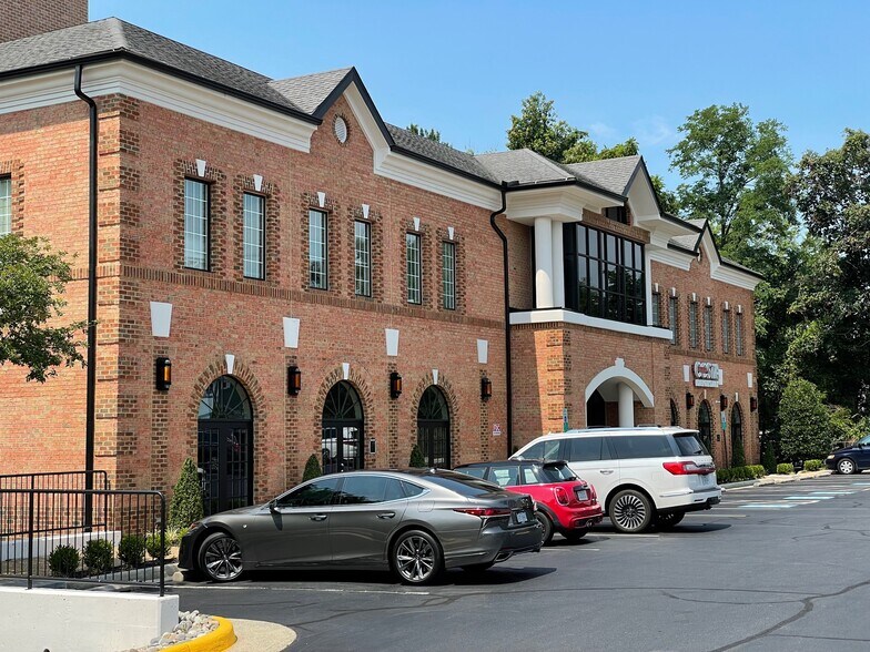 More Photos Of 10135 Colvin Run Rd, Great Falls Medical For Lease