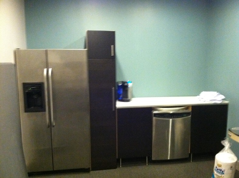 More Photos Of 1000 Van Buren Ave, Indian Trail Flex For Lease