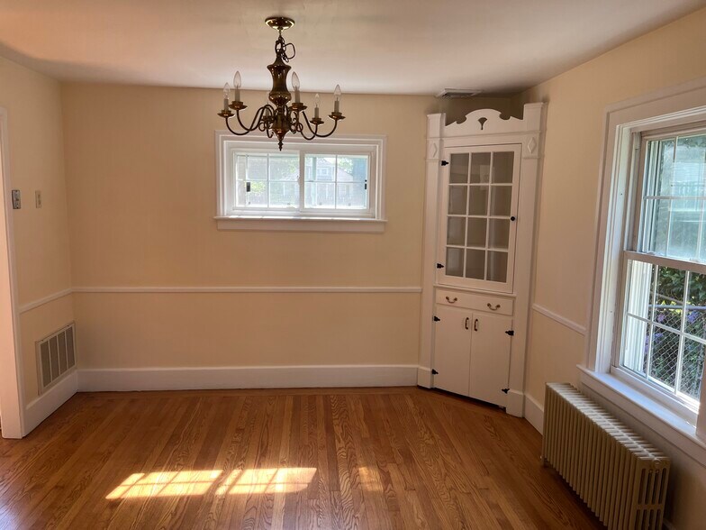 More Photos Of 188 Airport Rd, Warwick Office Residential For Sale