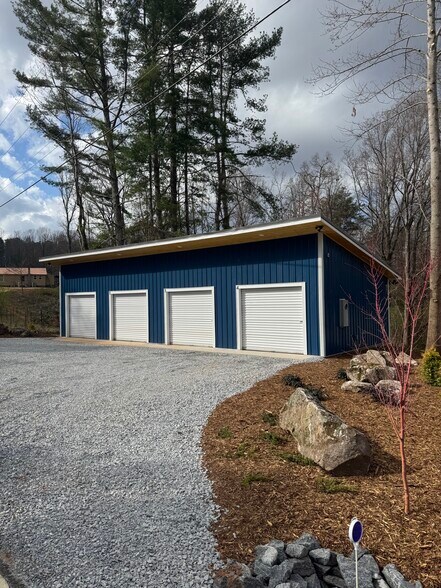 More Photos Of 5434 Nix Creek Rd, Marion Self Storage For Sale