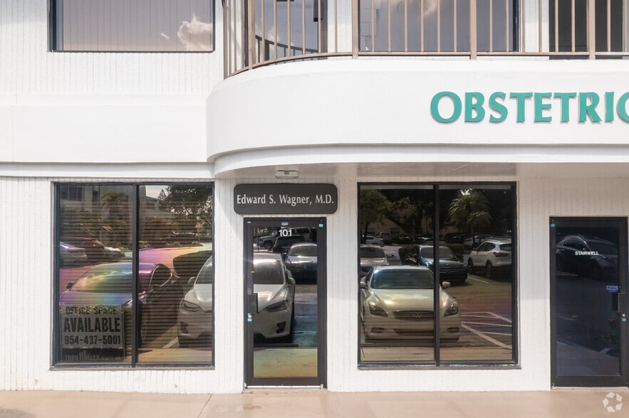 More Photos Of 4330 Sheridan St, Hollywood Medical For Sale