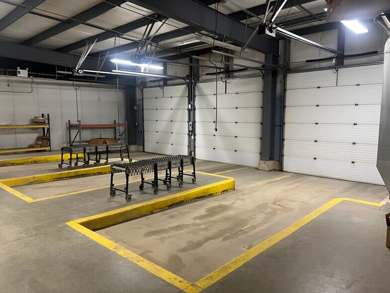 More Photos Of 2795 Park Dr, Owatonna Warehouse For Sale
