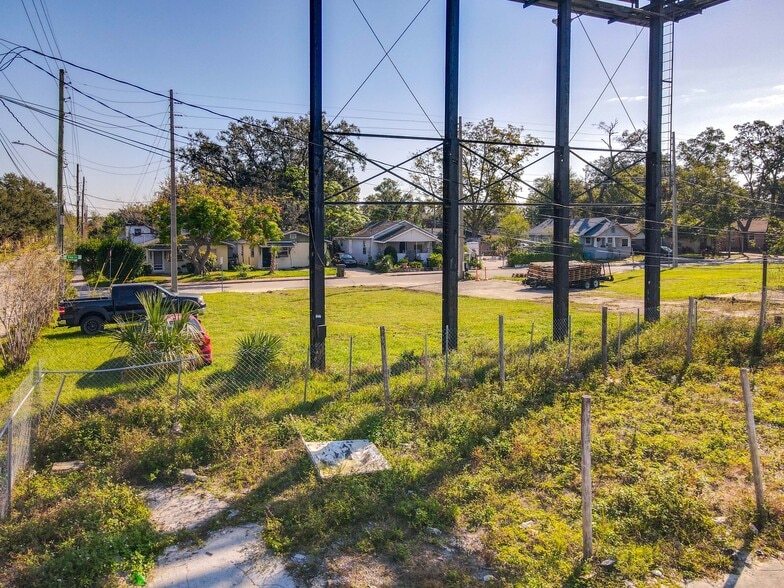 More Photos Of 707 S Orange Blossom Trl, Orlando Storefront For Sale
