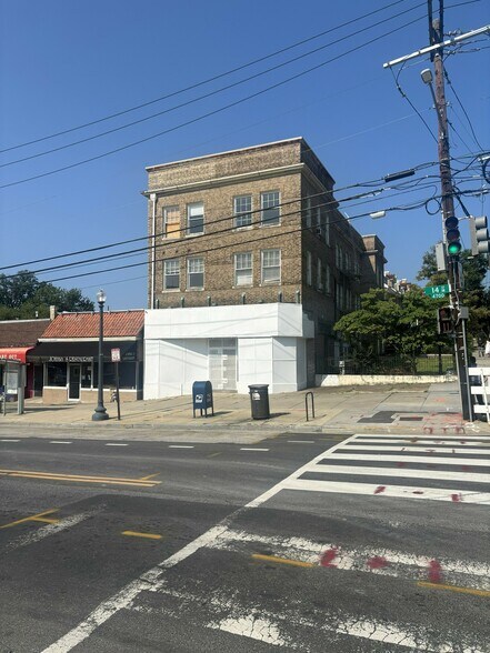 Primary Photo Of 4730 14th St NW, Washington Storefront Retail Office For Lease