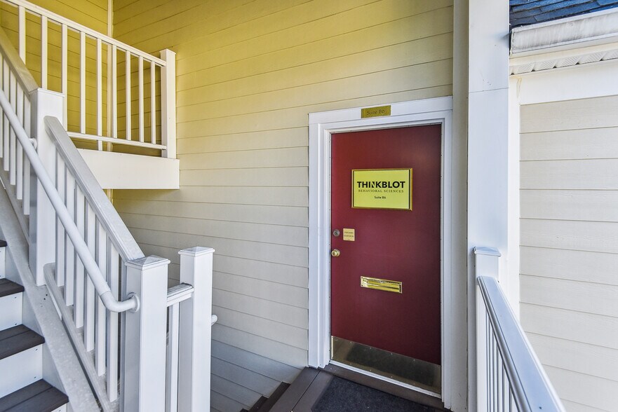 More Photos Of 10520 Warwick Ave, Fairfax Medical For Sale