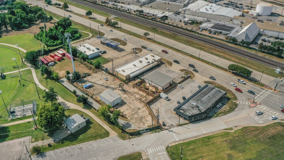 More Photos Of 7830 Highway 90A, Sugar Land Warehouse For Lease