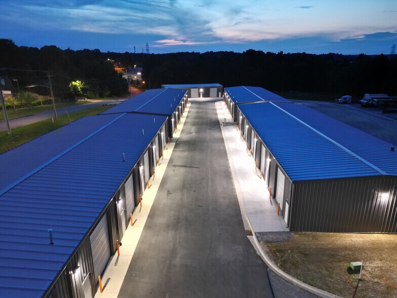 More Photos Of 1850 Chespark Dr, Gastonia Warehouse For Lease