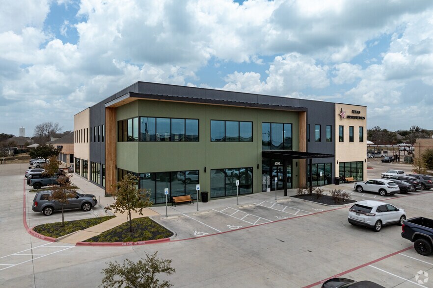 Primary Photo Of 4700 Campus Village Dr, Round Rock Medical For Lease