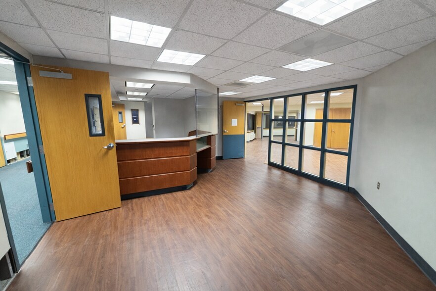More Photos Of 175 E Chester Pike, Ridley Park Hospital For Lease